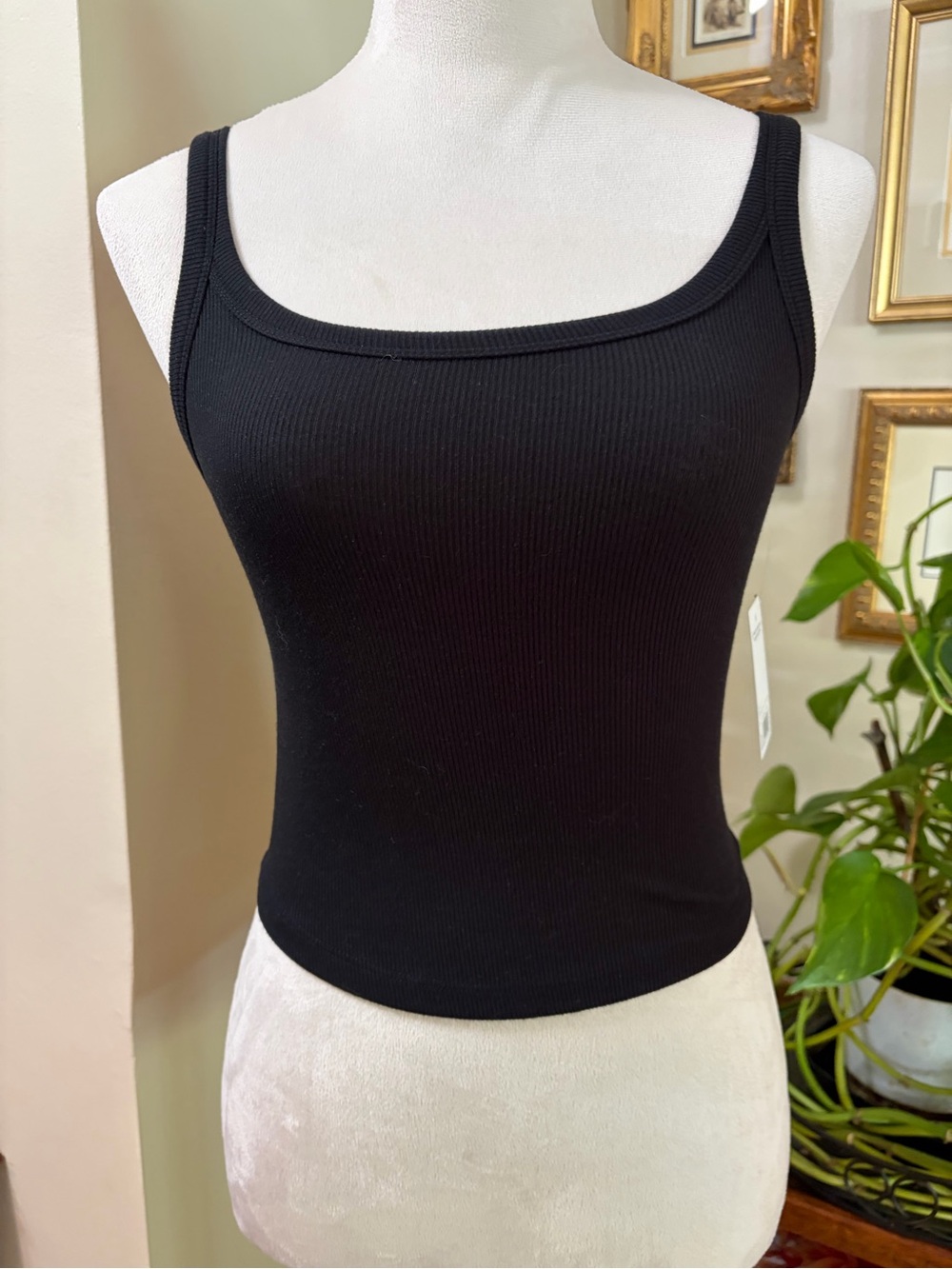 NWT SO SzXS Classic Black Ribbed Tank Top - Women's Sleeveless Top